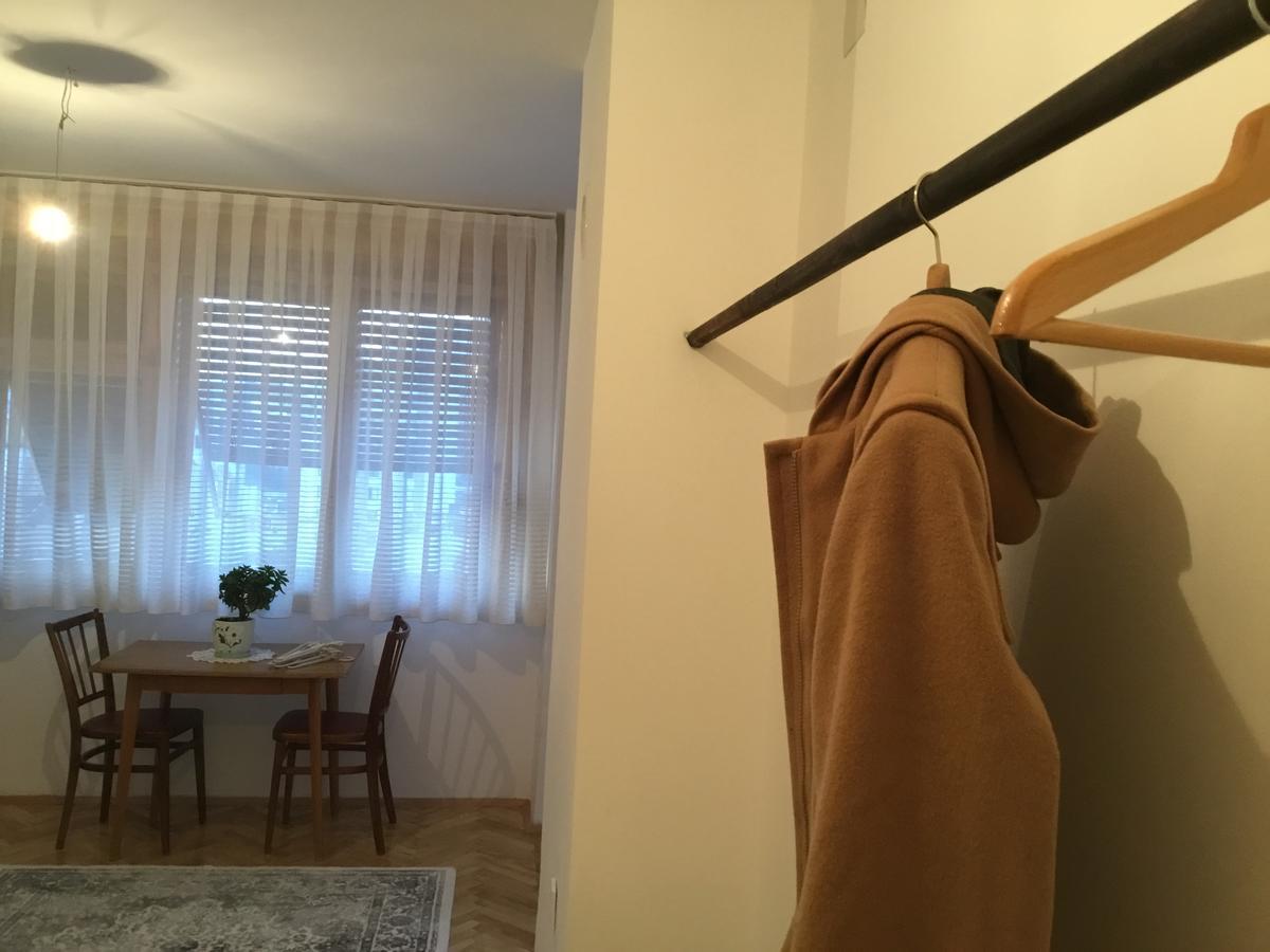 Super Central & Panoramic - Leo'S Apartment Prishtine Bagian luar foto