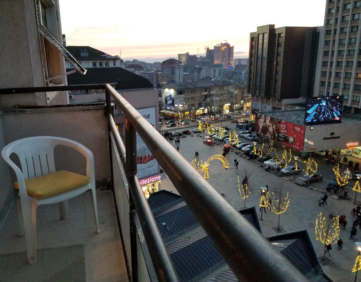 Super Central & Panoramic - Leo'S Apartment Prishtine Bagian luar foto