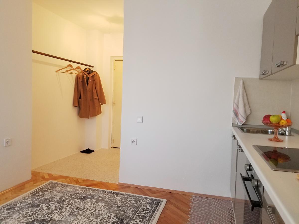 Super Central & Panoramic - Leo'S Apartment Prishtine Bagian luar foto